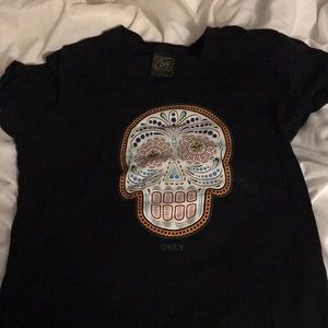 Black skull tee